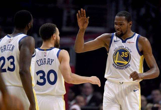 罗体：罗马旧将敦比亚接受测谎，结果显示其实际年龄超过40岁（罗马体育报：前罗马球员敦比亚进行测谎测试，结果称其实际年龄疑超40岁）