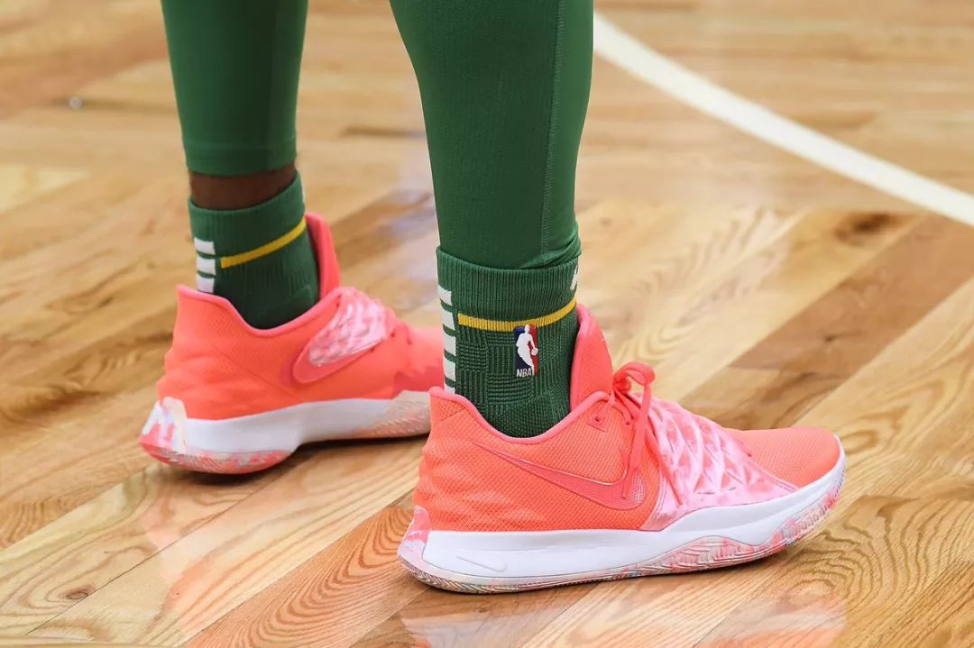 凯恩：16连胜很不可思议但现在它已经结束了，我们要继续前进（凯恩：16连胜再神奇也已成过去，我们继续向前）