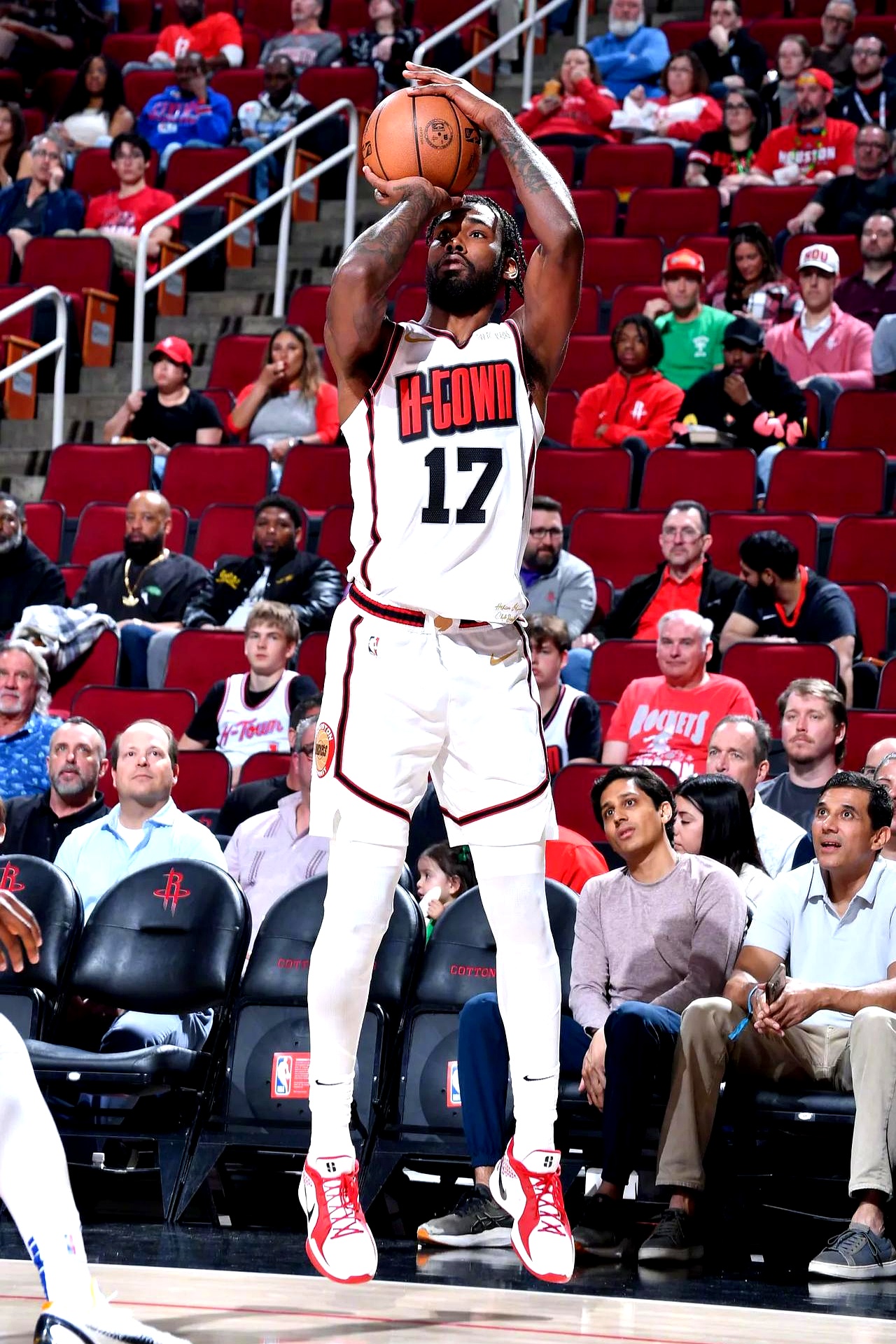 半场：塞维利亚0-0贝蒂斯，双方共一次射正（半场战报：塞维利亚与贝蒂斯互交白卷，双方合计仅1次射正）