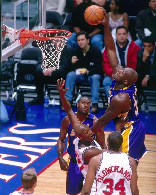 德甲战报：赛义德·马拉破门，琼斯扳平，科隆1-1圣保利（德甲快讯：赛义德·马拉建功，琼斯扳平，科隆1比1战平圣保利）